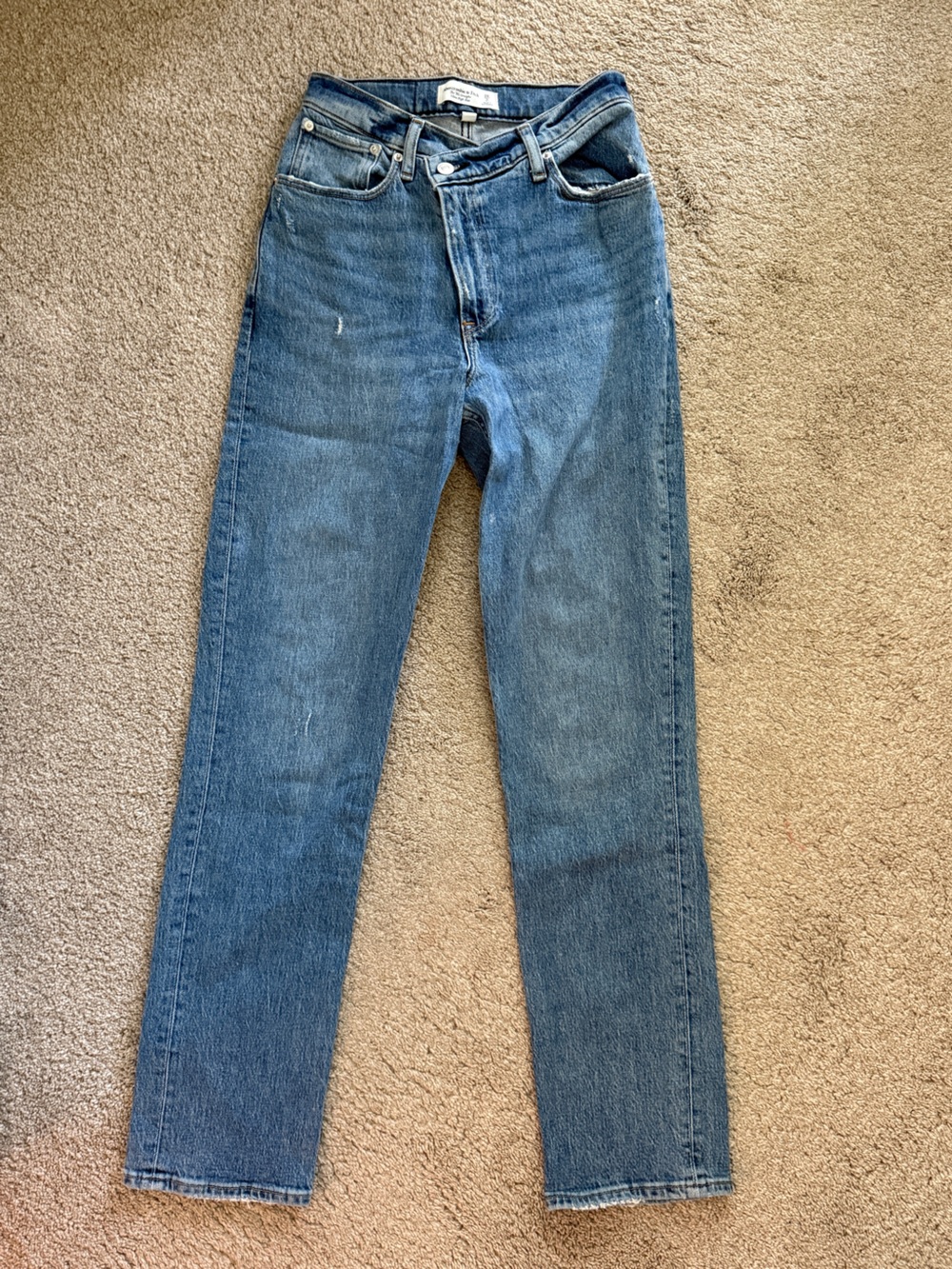 Abercrombie & Fitch Women’s Straight Jeans in Faded Blue Denim